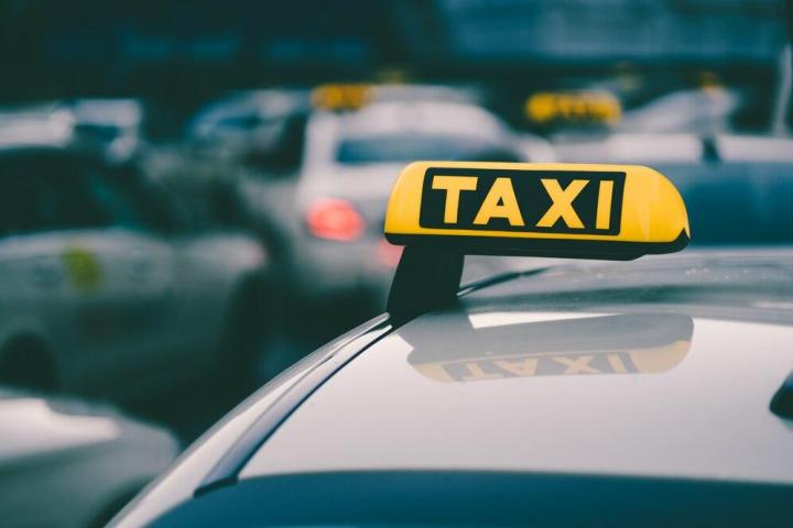 Pour des trajets médicaux en toute tranquillité, choisissez mon service de taxi conventionné.